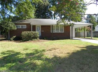 130 Woods Rd, Newport News, VA 23601