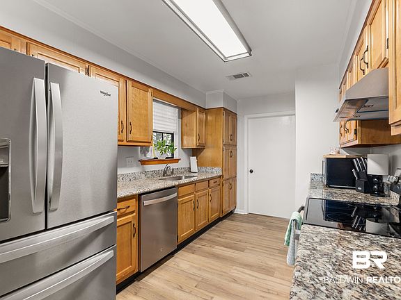5th image of 6205 Burntwood Dr S