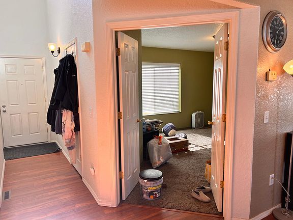 4th image of 4024 Lexington Ave