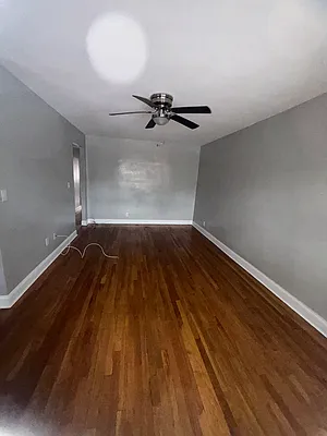 Living room, photo 2