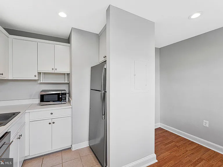 1808 W Abingdon Dr #301 — Photo 13