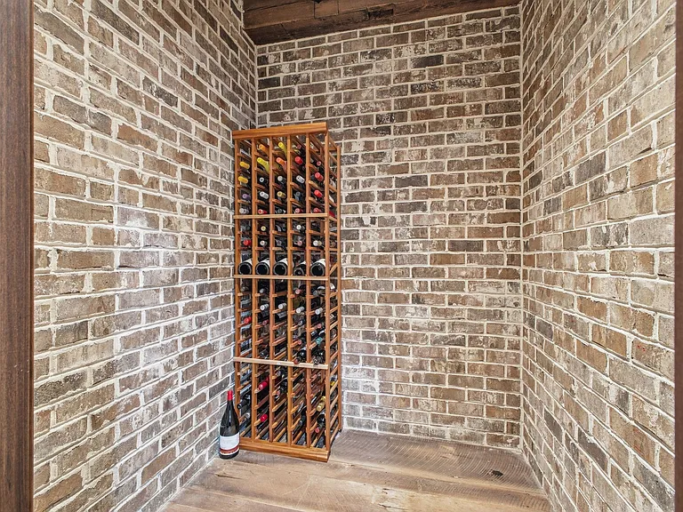 9617 Portofino Dr — Photo 35