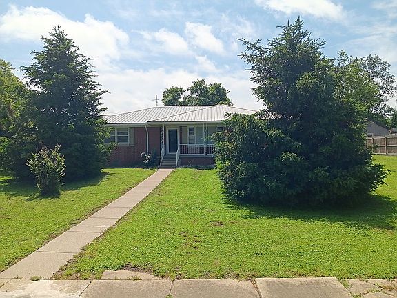 2nd image of 207 3rd St