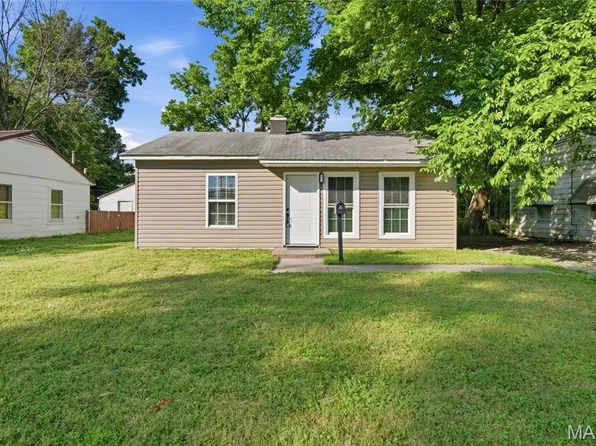 14 Marilyn Ln, Cahokia, IL 62206