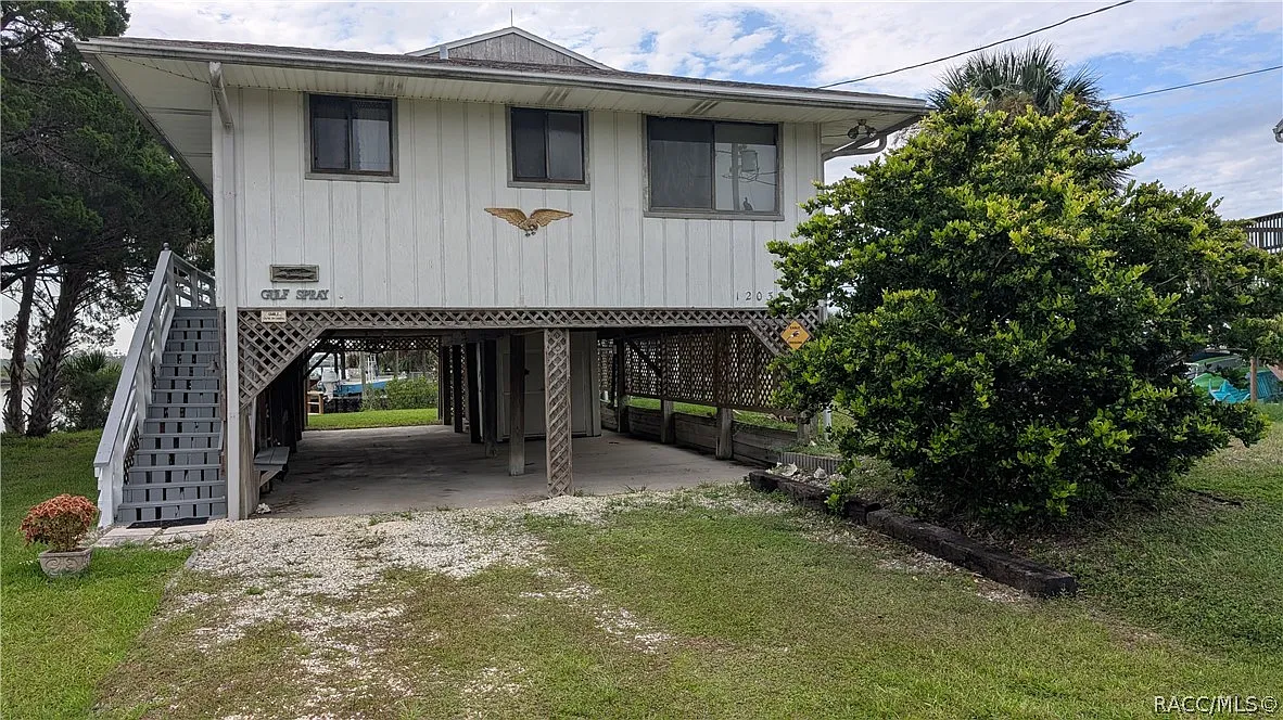 2 bed, 912 sqft, $2,400 — Photo 1