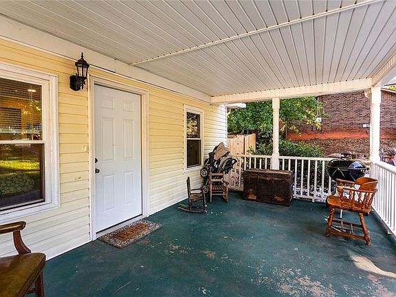 5th image of 521 Green St