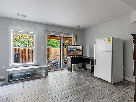 3rd image of 8265 Glade Bank Dr