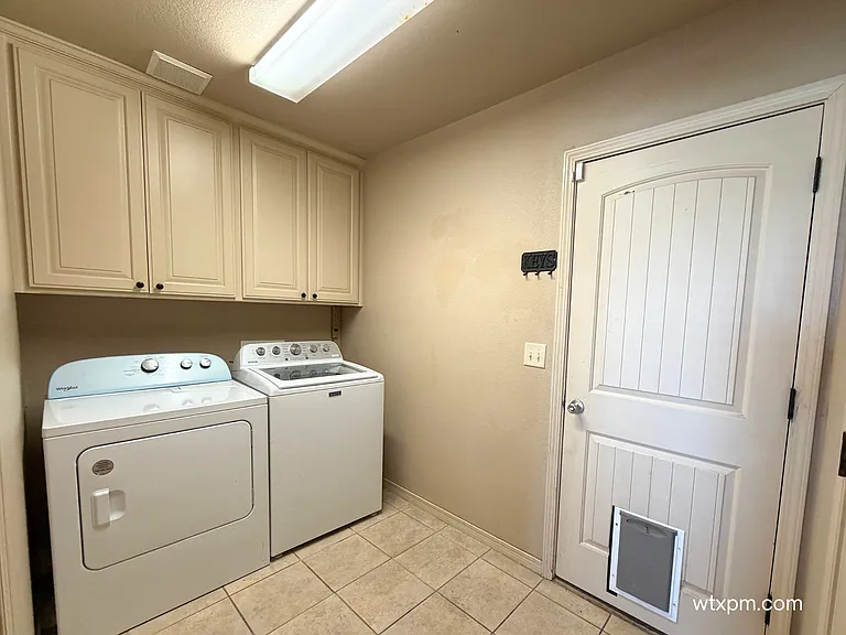 18300 Coyote Springs, Amarillo, TX 79119 - Utility Room