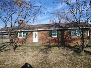 4098 Valier Carpet Rd, Tamaroa, IL 62888