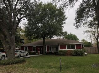 704 Canary Cir, Pasadena, TX 77502