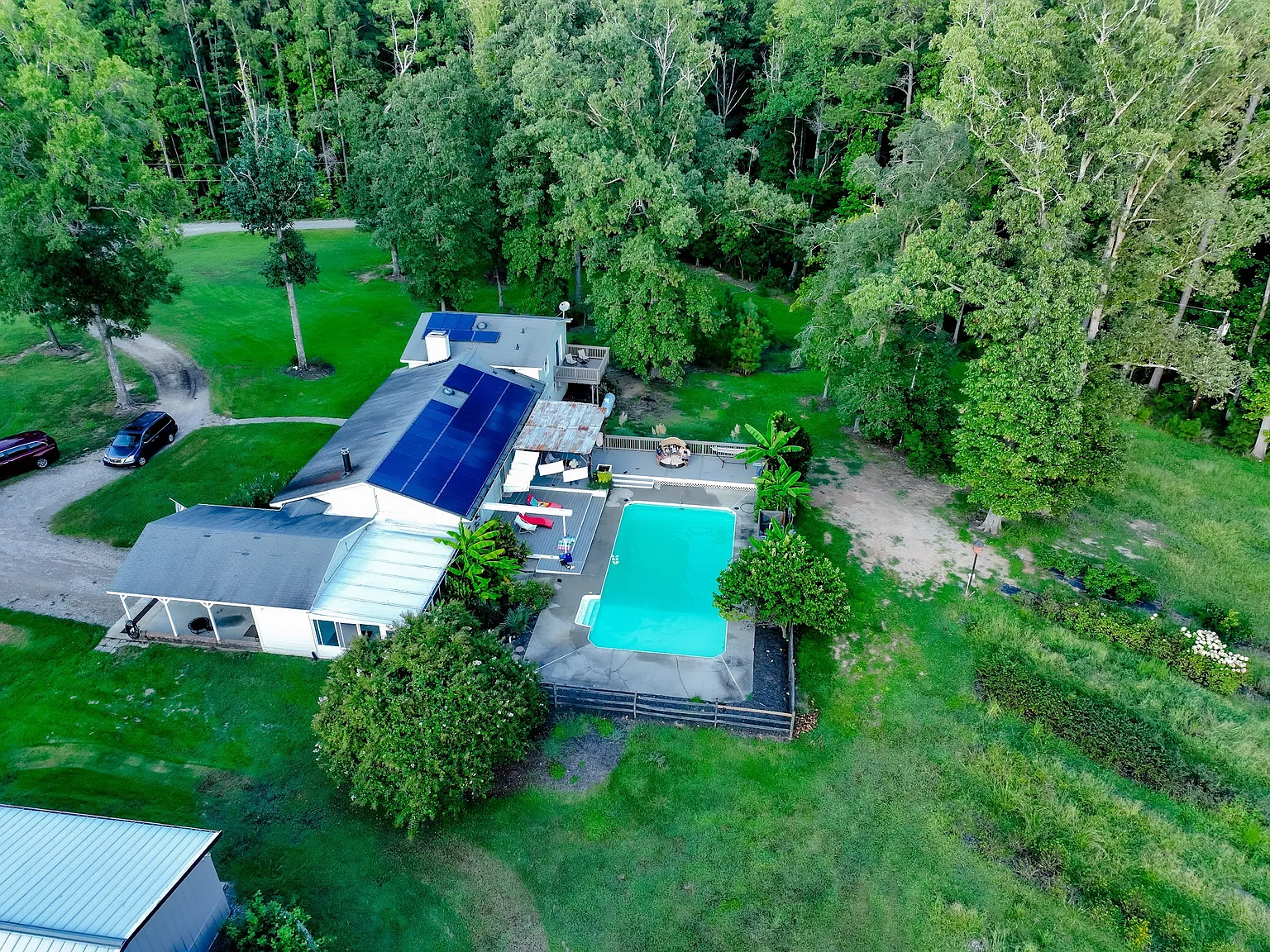 4 bed, 2900 sqft, $3,900 — Photo 2