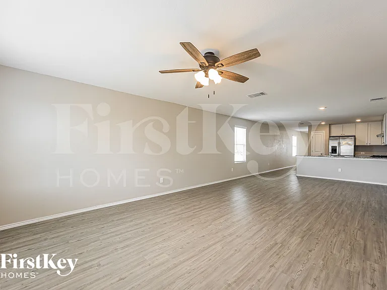 2404 Lake Hls — Photo 5