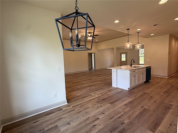 4th image of 2863 Lee Road 40