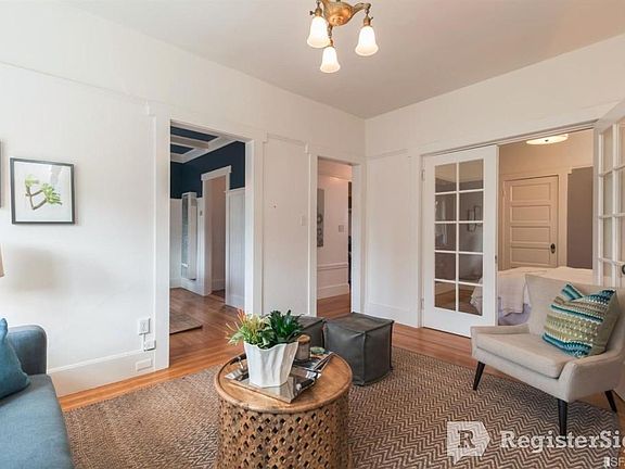 4th image of 77 Grattan St