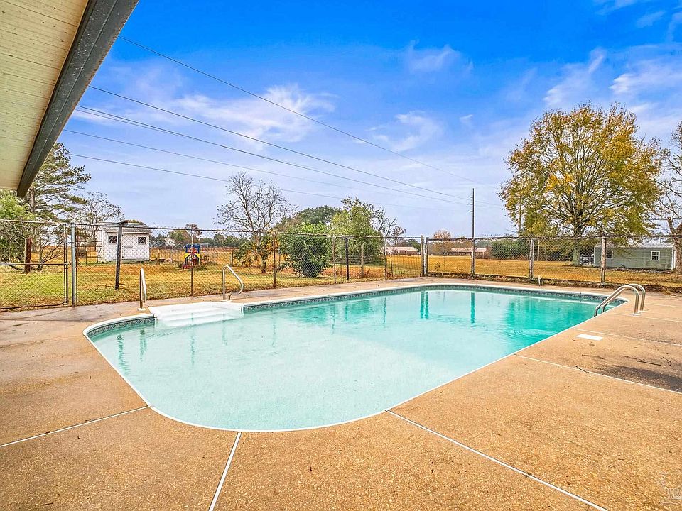 1st image of 1737 Crest Ln