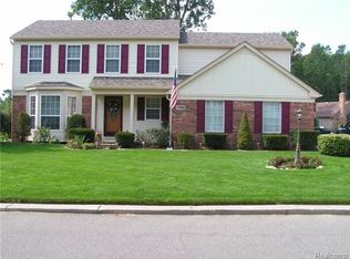 7195 Fox Chase Ln #44, Westland, MI 48185