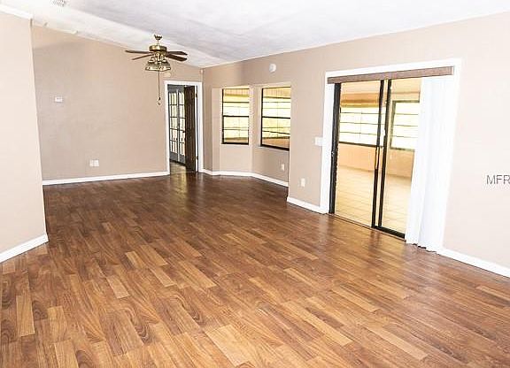 5th image of 1068 E De Carlo Dr