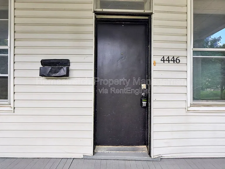 4446 Itaska St — Photo 3