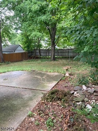 2nd image of 435 Mount Pleasant Ave