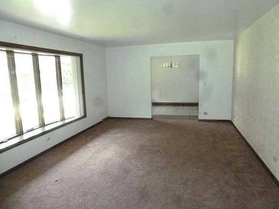 2nd image of 15439 E End St