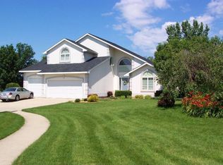 1131 Glidden Ave, Dekalb, IL 60115