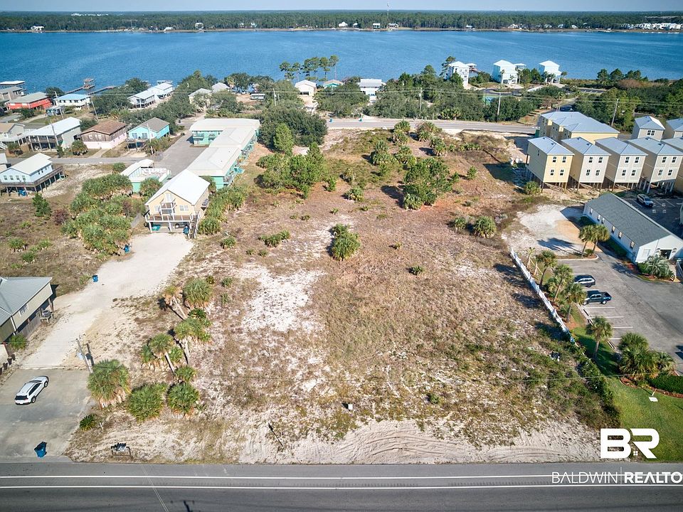 1st image of 975 W Lagoon Ave