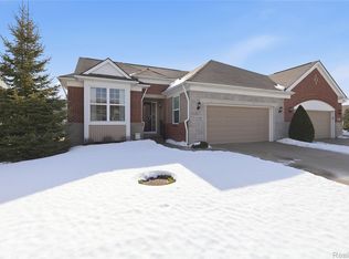 23346 Spring Creek Dr, Macomb, MI