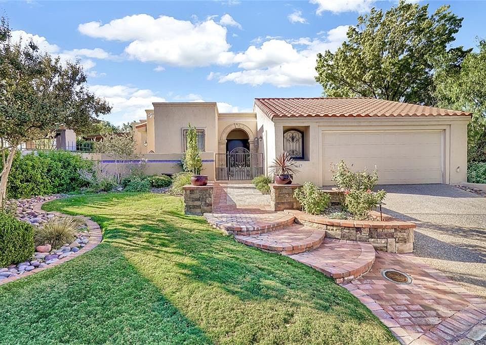1st image of 1063 Los Jardines Cir