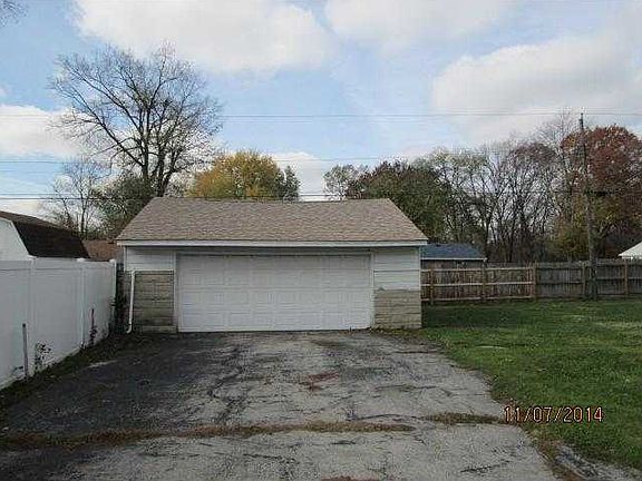 2nd image of 1712 S Hawthorne Ln
