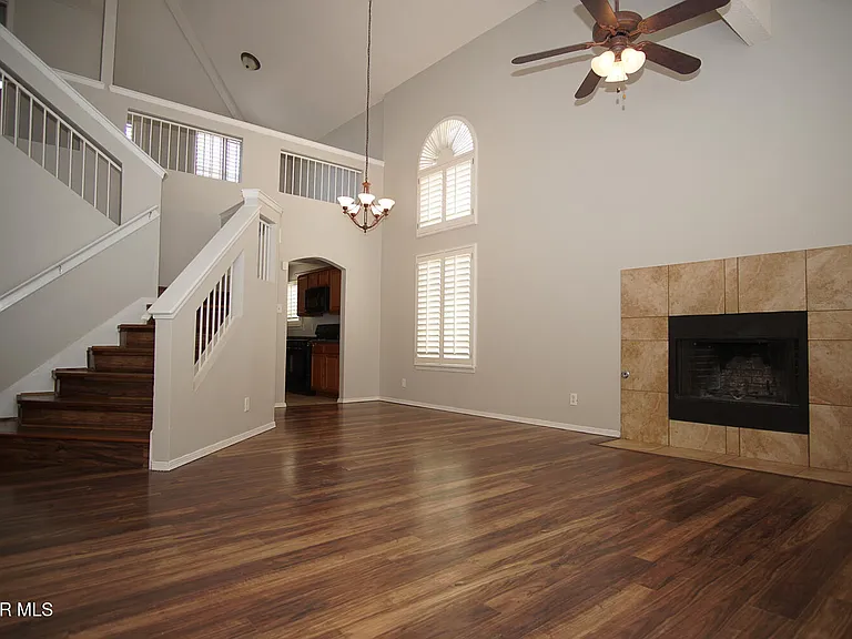 10932 Acoma St — Photo 3