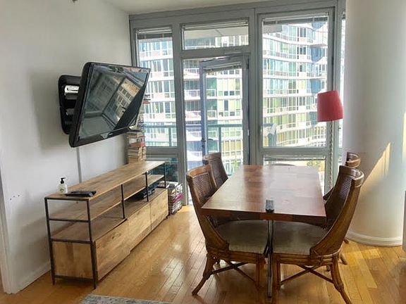 4th image of 4540 Center Blvd APT 1010