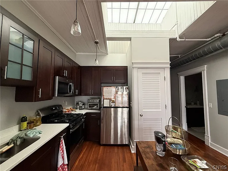 205 E Jefferson St #4A — Photo 9
