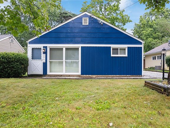 2nd image of 2869 Archwood Pl