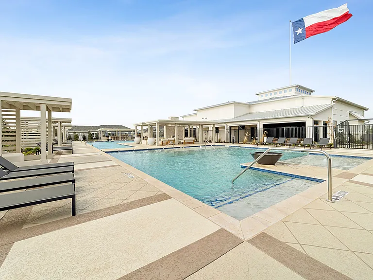 Luxe of Denton — Photo 15