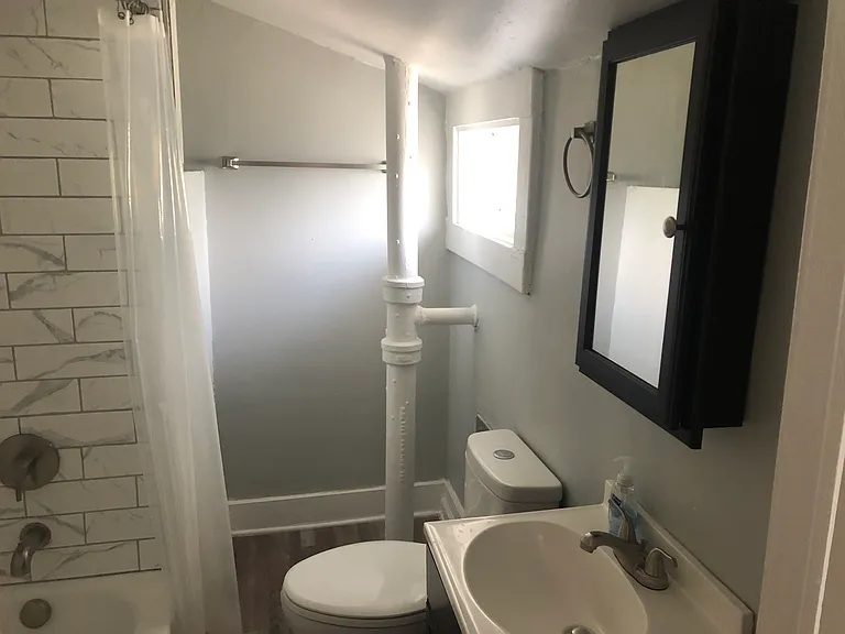 800 Shelby Ave #4 — Photo 4