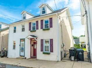 3 Hall St, Phoenixville, PA 19460