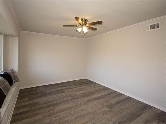 3rd image of 2236 S Park St