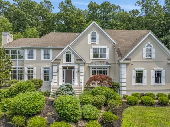66 Beachmont Terrace, North Caldwell Boro, NJ 07006