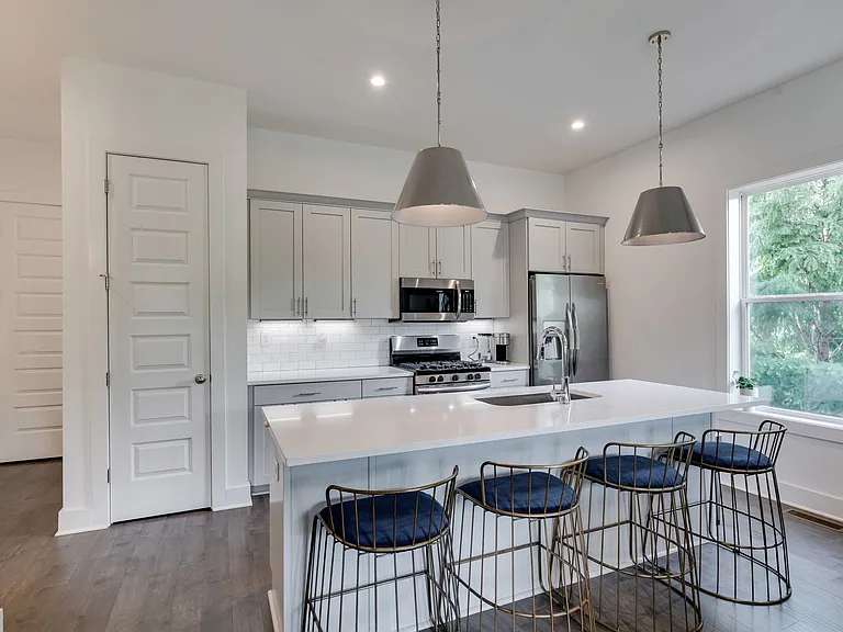 700 James Ave #17 — Photo 17