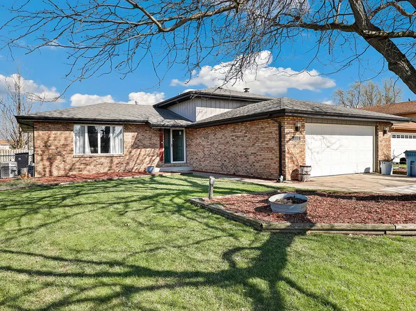 115 Cypress Dr, Schererville, IN 46375