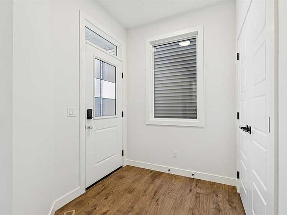3rd image of 73 N Sora Gdns SE