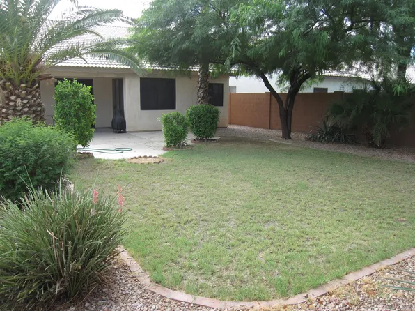 912 N Lakeshore Pl, Chandler, AZ 85226