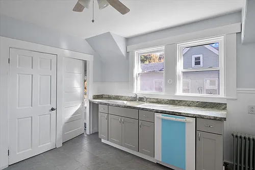 8 Linwood St #2 Photo 1