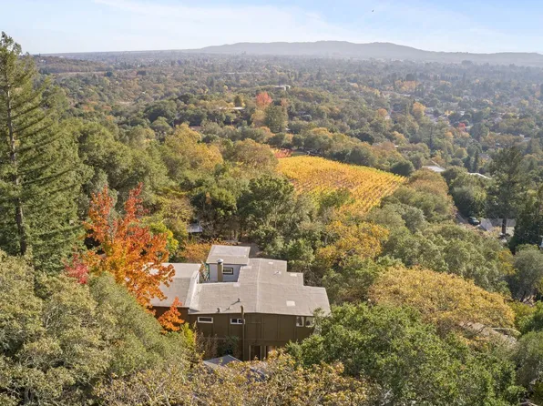 17275 Cragmont Drive, Sonoma, CA 95476