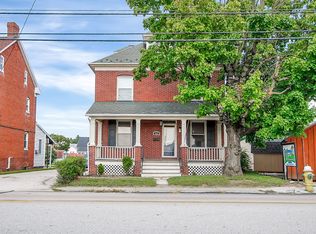 933 Carlisle St, Hanover, PA 17331