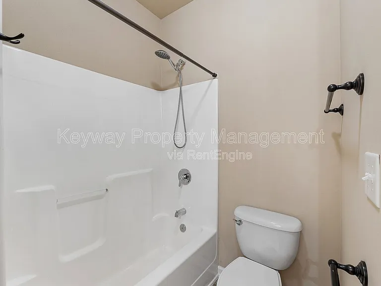 6017 Reynolds Cir — Photo 28