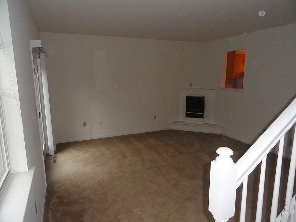 2nd image of 28 Queen Ave