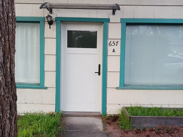 657 C St Unit A, Ashland, OR 97520