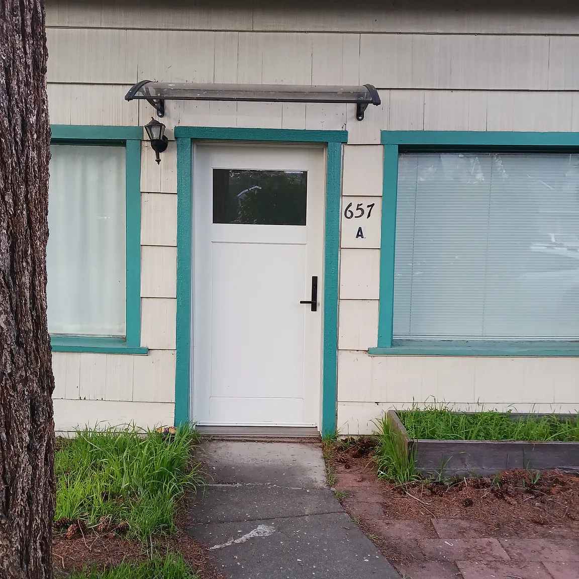 657 C St Unit A photo 1