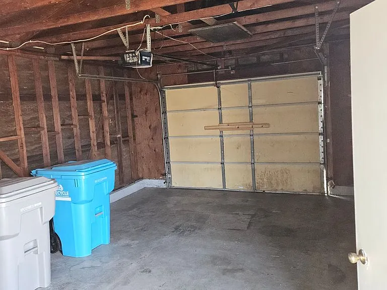 745 Rene Ct — Photo 7